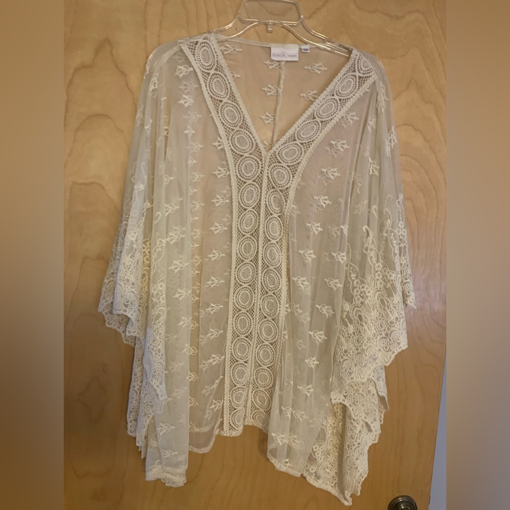 Winter Lennon | Cream Sheer Lace Poncho